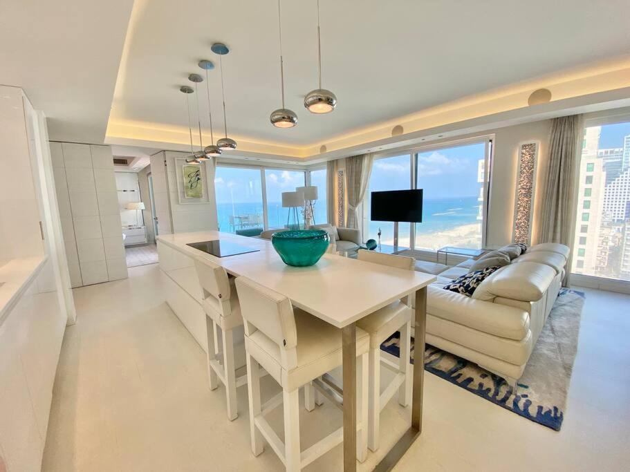 Apartment Amazing Sea View With Parking At Royal - By Tlv Tel Aviv