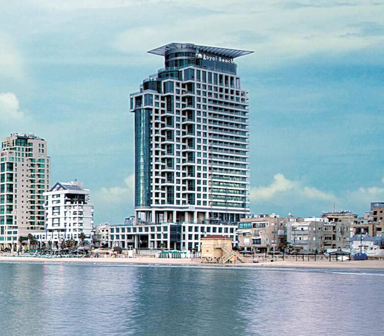 Amazing Sea View With Parking At Royal - By Tlv Apartment